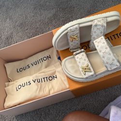 LV SLIDES 