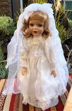 Vtg Wyndham Lane The Bride Porcelain Doll
