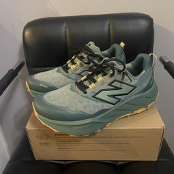 New Balance Hierro Hiking Size 10.5 Men’s $95