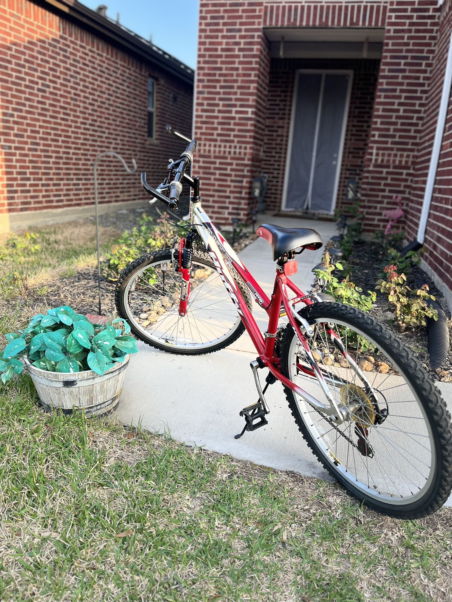 Mountain Bike - Ready To Ride - 26” Size - Front Suspension- No issues