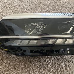 2020 2021 VOLKSWAGEN PASSAT HEADLIGHT FULL LED  Driverside