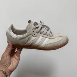 Adidas Sambas Size 8.5 Cream And White