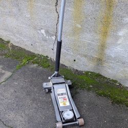Heavy Duty 2.5 Ton Floor Jack