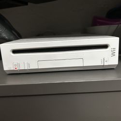 Wii (Comes With Everything)