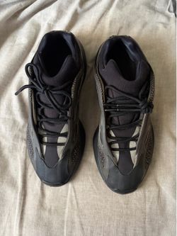 Yeezy 700 V3 Size 10.5