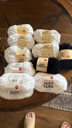 White and black Yarn