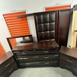 **MUST SELL ASAP!!**  7 piece wood king bedroom set