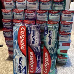 $90 bundle 45 Colgate MaxFresh toothpaste 6.3 oz (Astoria queens pick up)