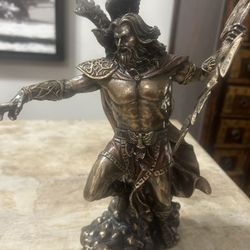 Zeus Statue 