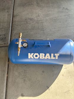 Airtank portable with pressure gauge