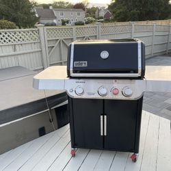 Weber Genesis E-325S Natural Gas Grill