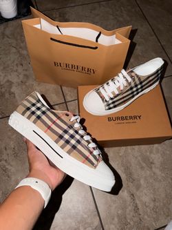 Burberry shoes