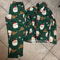 Christmas Clothes  Read Description 