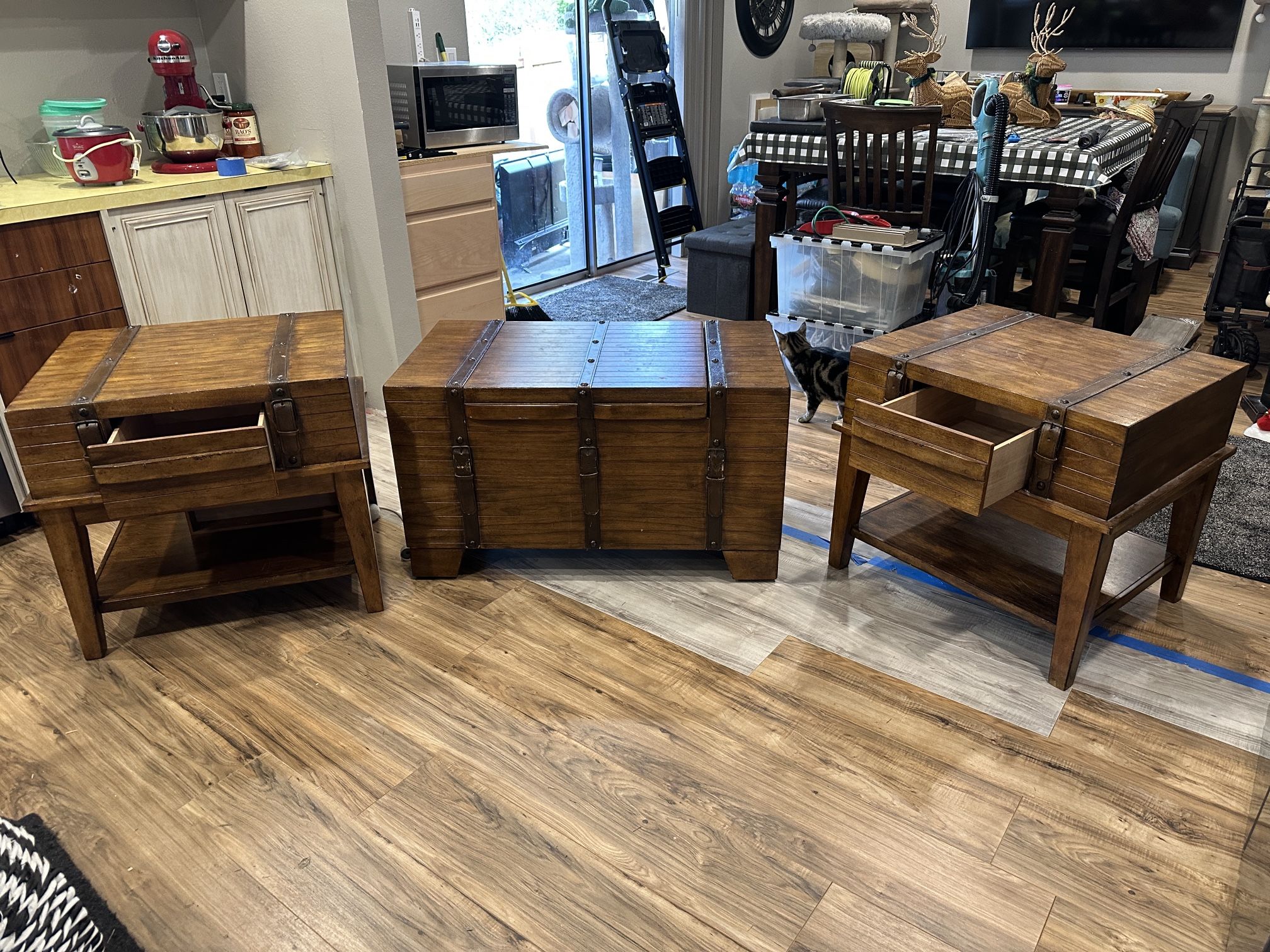 Coffee & End Tables
