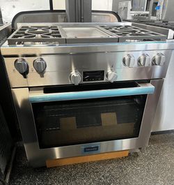 Miele 36” Wide All Gas Range With Griddle New 