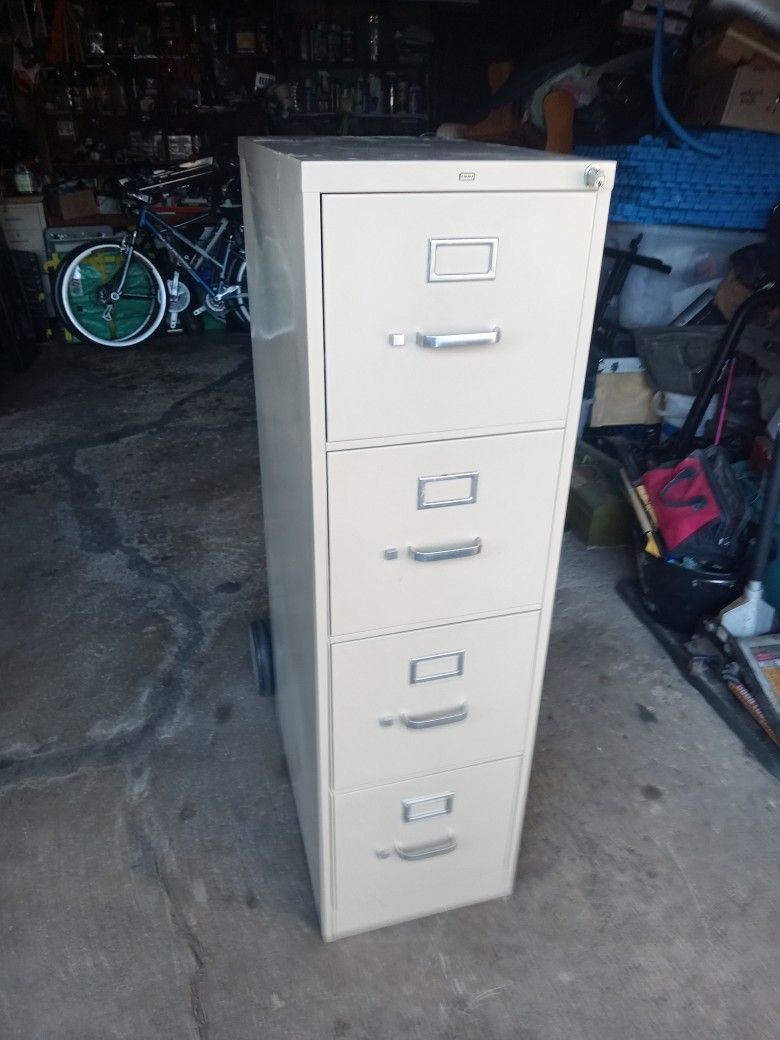 HON 4 drawer file cabinet 