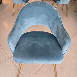 💙 Set of 4 Velvet Dining Chairs — Blue & Gold — $80 final price