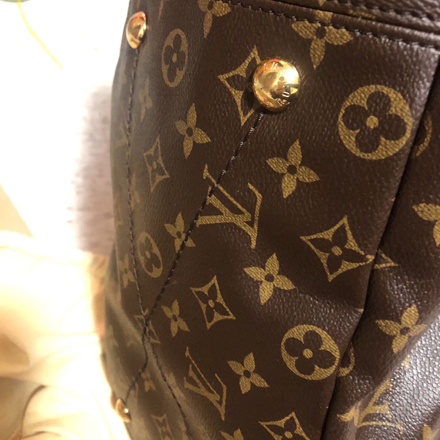 Men's Louis Vuitton shoulder bag . barely used!!! for Sale in  Philadelphia, PA - OfferUp