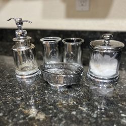 5 Piece Chrome Bathroom Accessory Set
