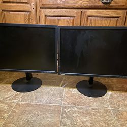 2 Monitors