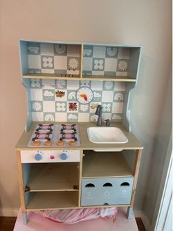 Kids play kitchen