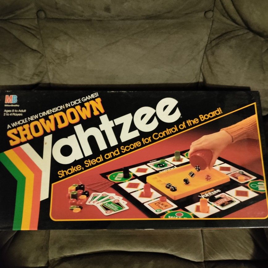 Showdown Yahtzee Boardgame