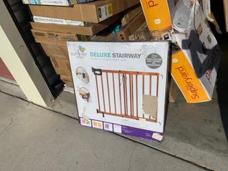 Deluxe stairway simple to sequre wood