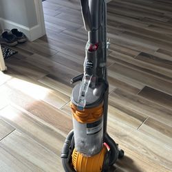 Dyson Ball DC 25 Vacuum 