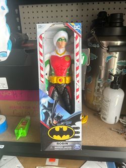 DC UNIVERSE ROBIN CHRISTMAS HOLIDAY POSABLE 12" ACTION FIGURE SANTA HAT2024 DC UNIVERSE ROBIN CHRISTMAS HOLIDAY
