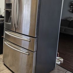 Samsung FRIDGE  FREE! 