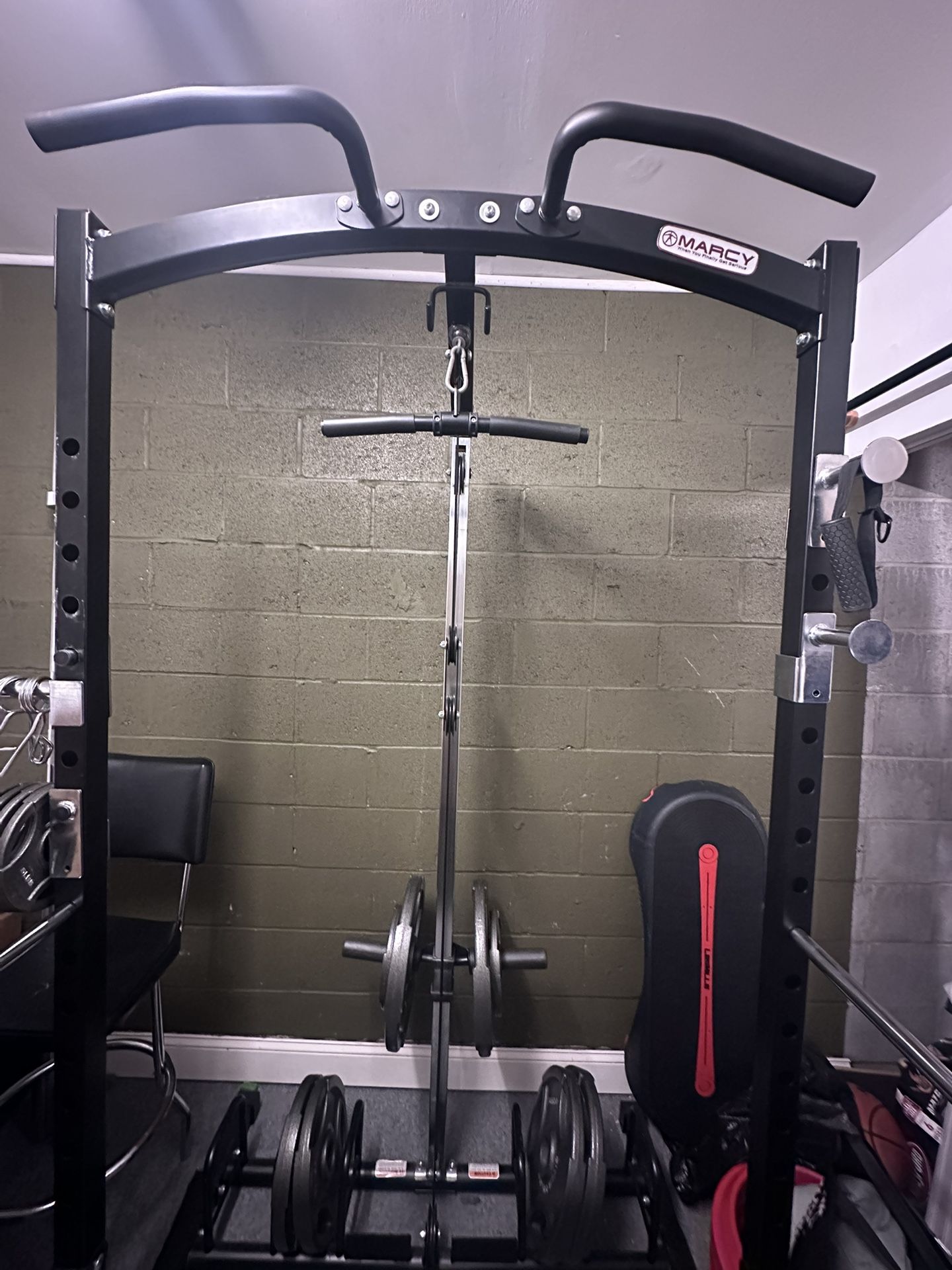 Gym Home Equipment Weights with plates.
