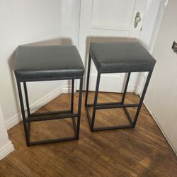 New Set Of 2 Black 30”  Barstools 