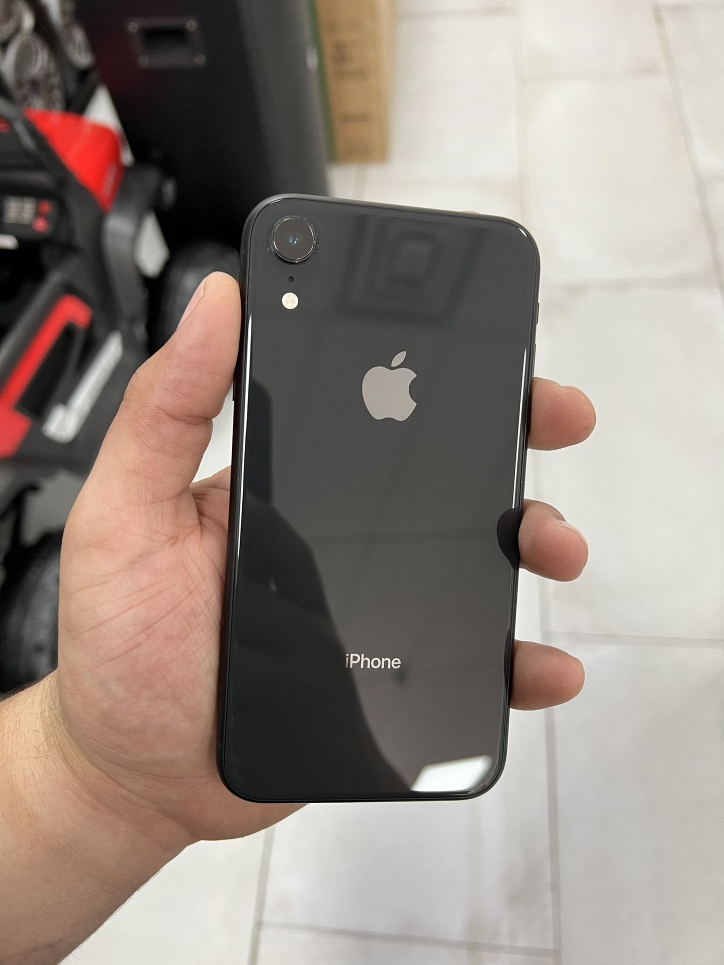 iPhone XR Unlocked 64GB! $299 Cash Or Card!!