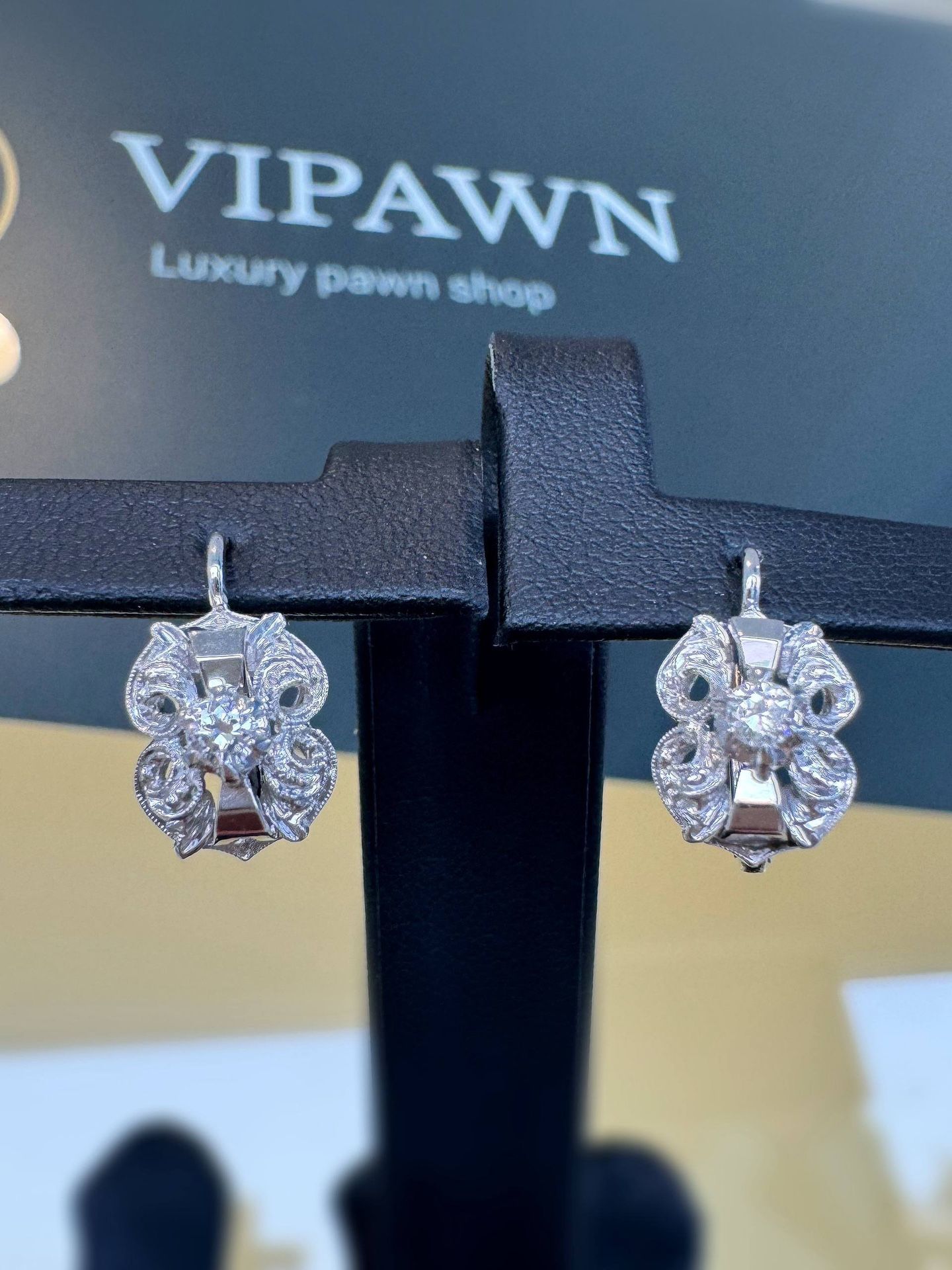 Vintage Art Deco 18k white gold 0.3CTW natural diamond filigree style earrings