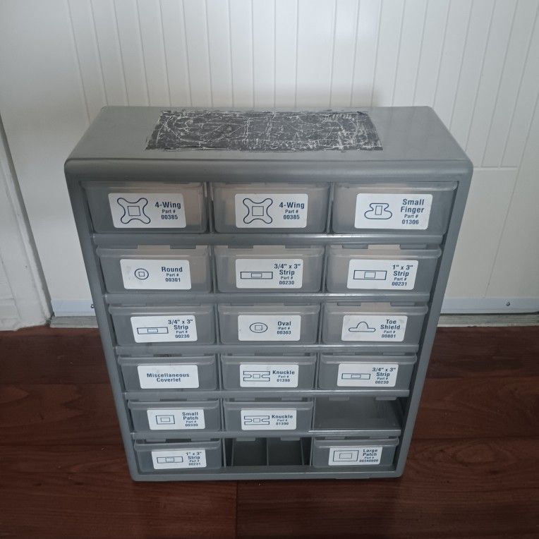 18-Drawer Plastic Drawer Storage Cabinet