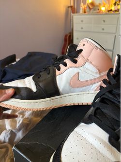 Air Jordan 1 MID
