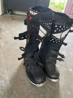 Size 8 fly maverik boots