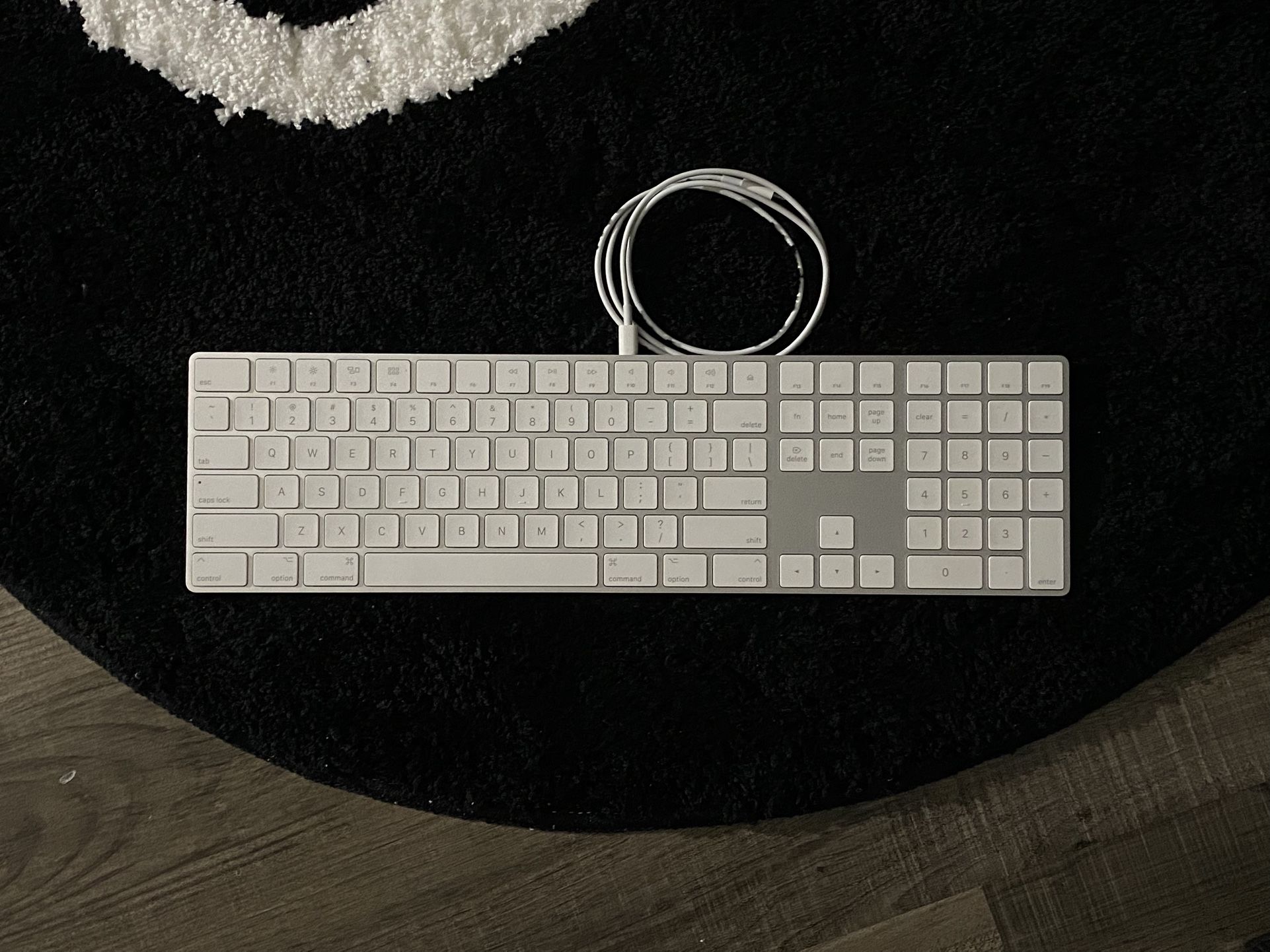 Apple Magic Keyboard Full Size (negotiable)