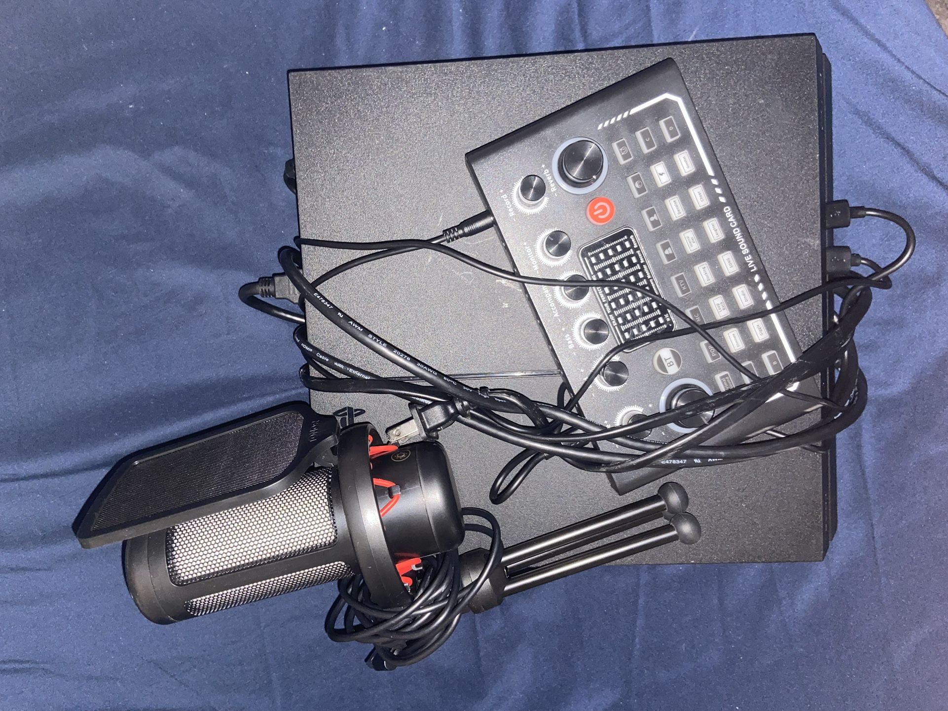 ๐ฎ PS4 Streaming Bundle โ RGB Mic, Soundboard, Custom Controller, 400GB+ Storage ๐ฅ