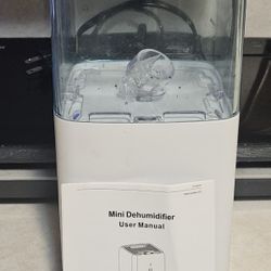 Personal Dehumidifier - RoHS - Model #DN - 609 ( 1.1 litter ) White