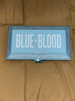Jeffree star eyeshadow palette