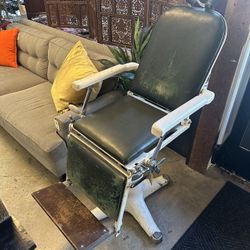 FINAL SALE Vintage Antique Dentist Chair / VVVBUR