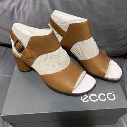 Ecco Women’s Shape 65 Block Strap in camel size 10-10.5