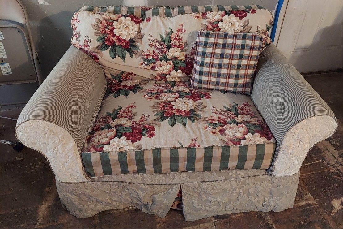 Cute Floral Loveseat