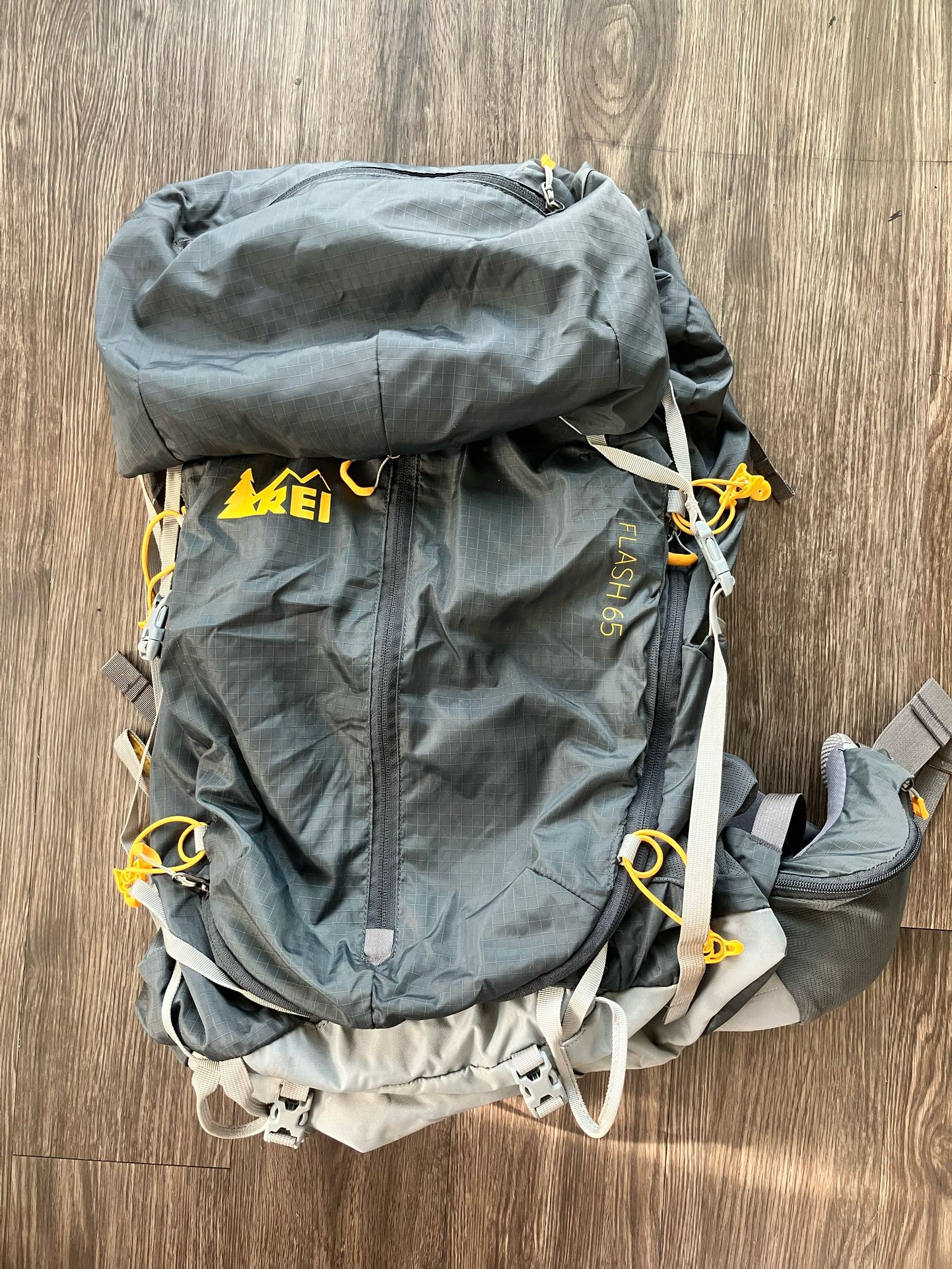 REI Flash 65 Pack