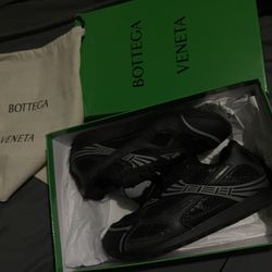 Black Bottega Veneta