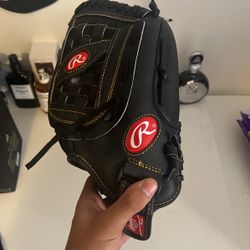 Rawlings Baseball/Softball Playmaker Series Mitt