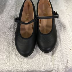 Tap shoes, size 10