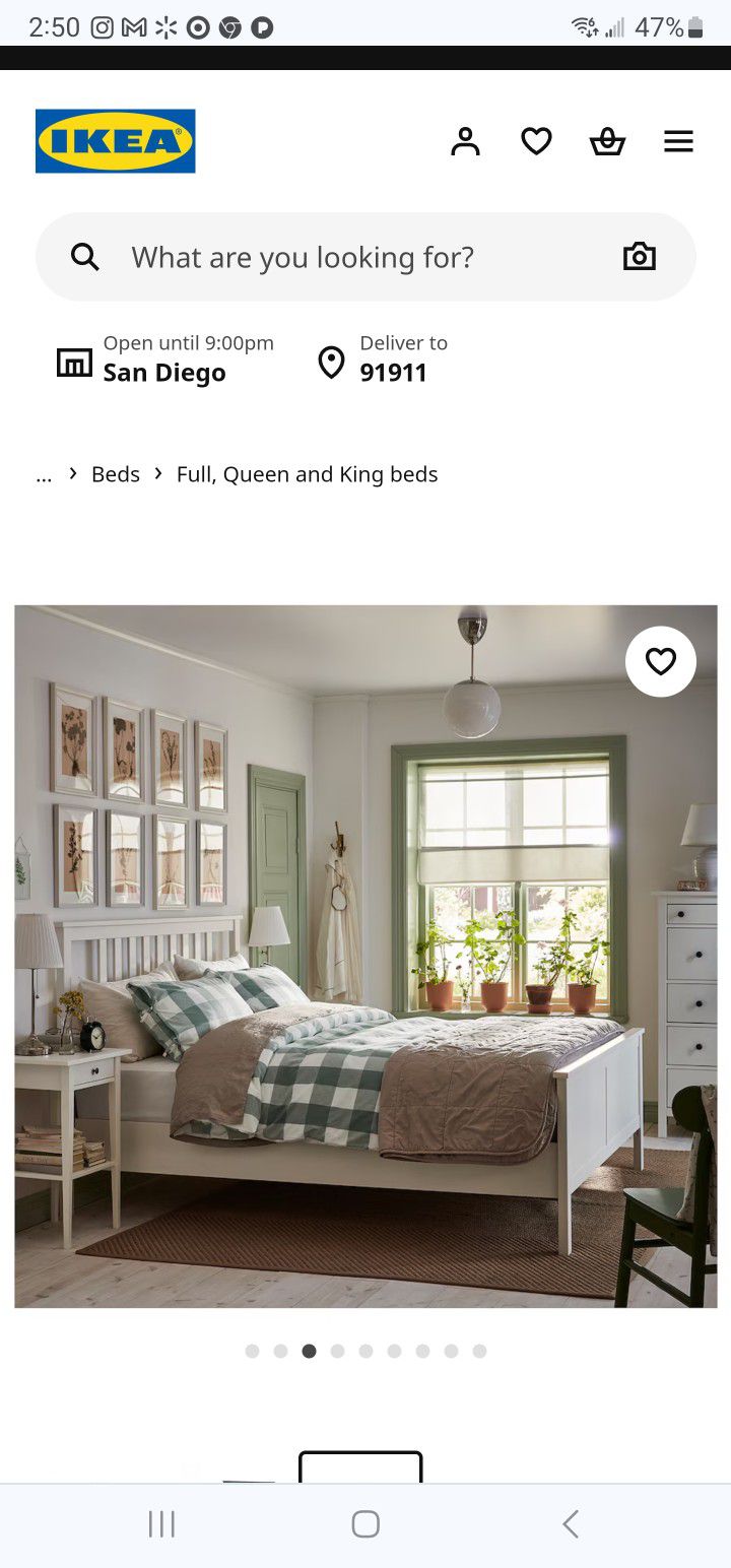 Beautiful 4 Piece White Queen Bedroom Set