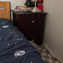 Nightstand / End table